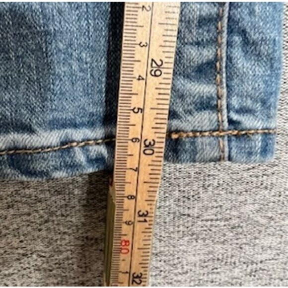 Old Navy Womens Jeans Size 6 Blue Denim Original Mid Rise Distressed Straight - Picture 12 of 14